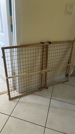 Adjustable Dog Gate