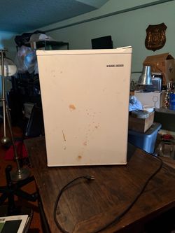 Mini fridge