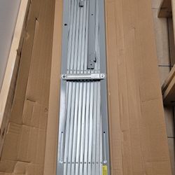 7-8ft x 7ft Folding Security Gate