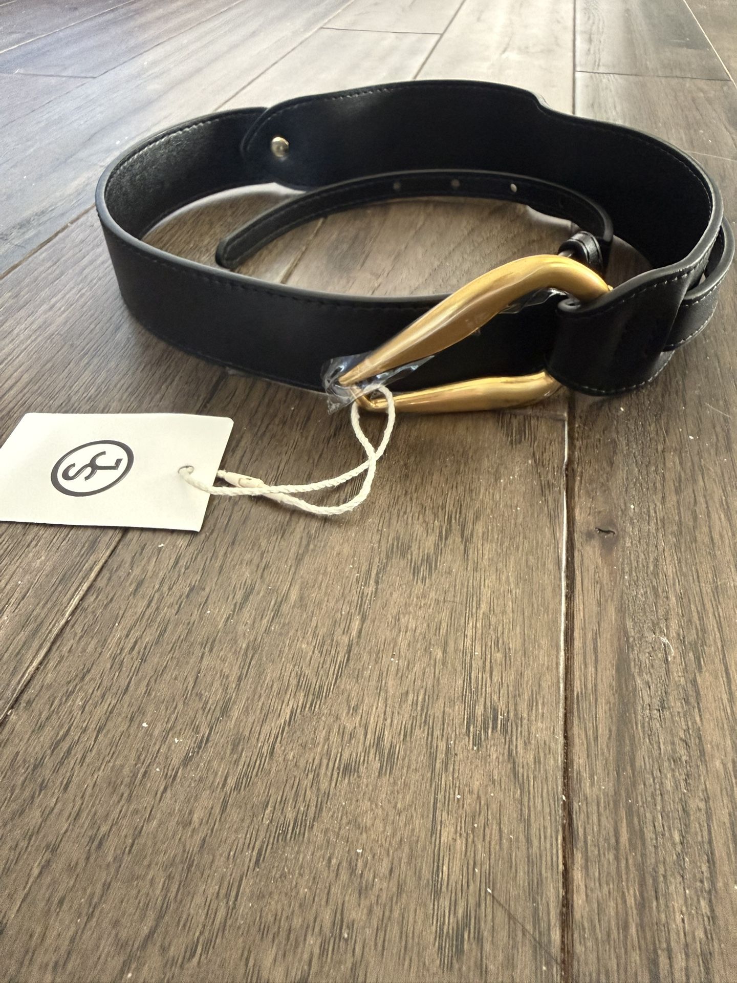 Janes women’s black leather Belt