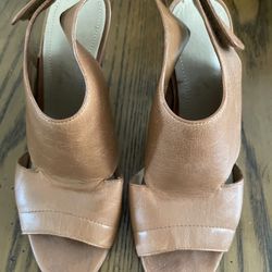 Women’s “  MARC FISHER” Leather Sandals 7.5m