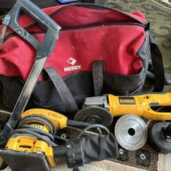 Dewalt DC410 Cordless Cut Off Tool And Sheet Sander