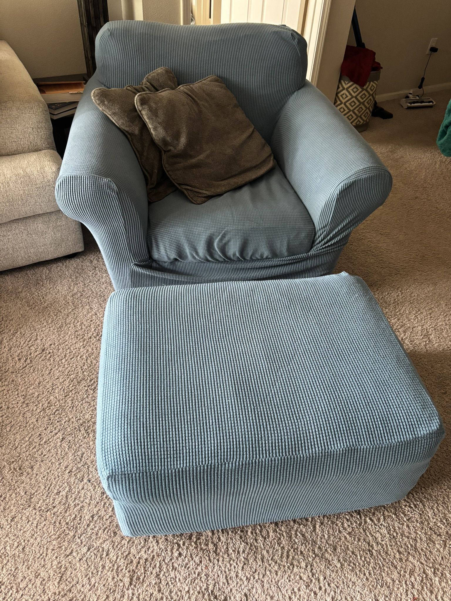 Large chair & Ottoman
