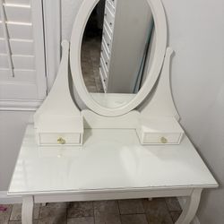 Ikea Girls Vanity