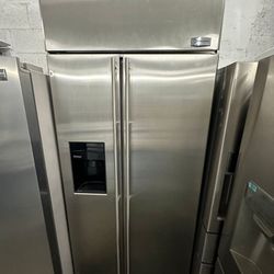 Ge Monogram Refrigerator “36