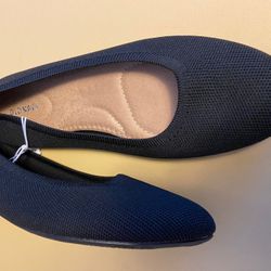 Women’s Black Flats
