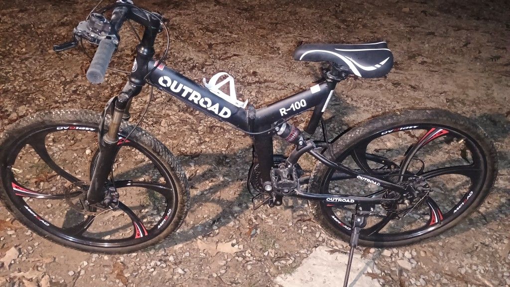 VeryNice Mountain Bike 6150$ Must Sell ASAP