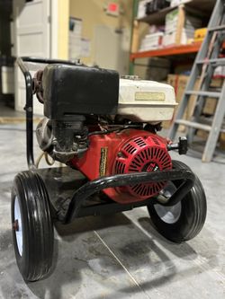 Gas Pressure Washer,Plunger Pump,On Wheels 3200 psi Honda GX390 13.0