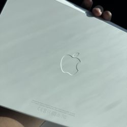 Magic Keyboard Folio for iPad (A16)