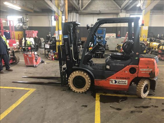 Toyota Warehouse Forklift For Sale!
