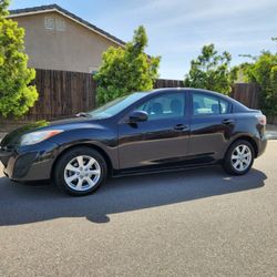2011 Mazda MAZDA MAZDA3 · i Sedan 4D