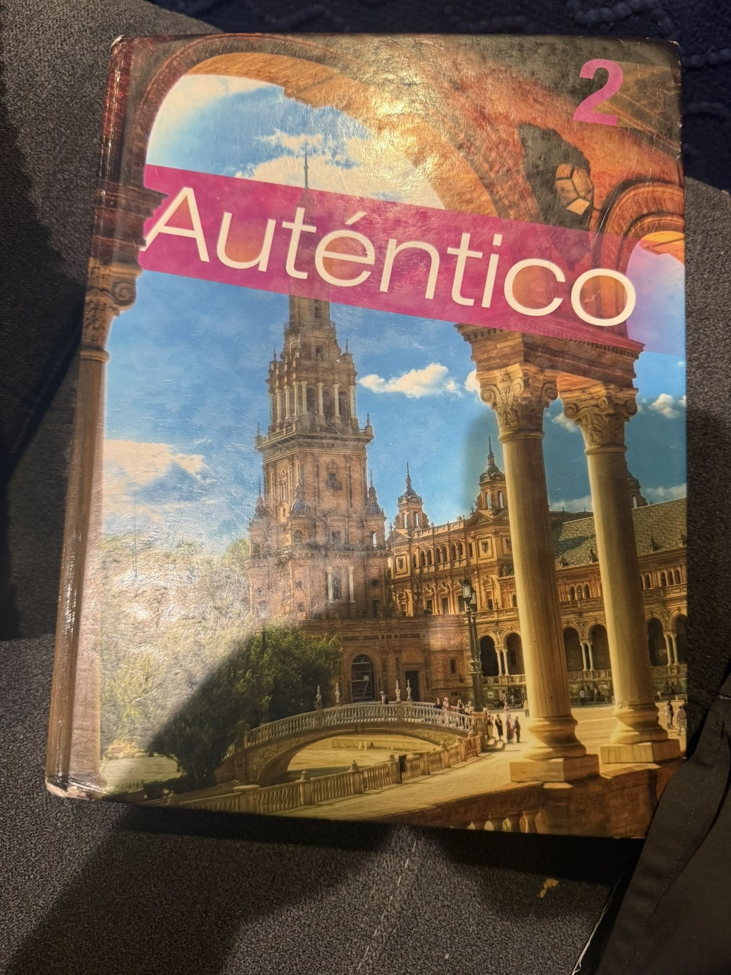 Autentico Book