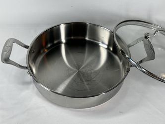 Emil's Chef collection double handled deep pot with venting lid for Sale in  Everett, WA - OfferUp