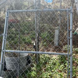 Chain link gate 48 x 5 tall 💕