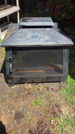Outdoor fireplace