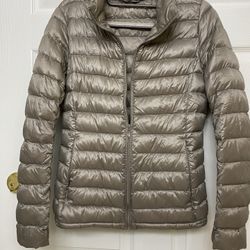 Uniqlo Womens down puffer jacket, taupe, xs
