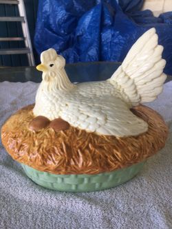 Ceremic Hen in Nest Bowl