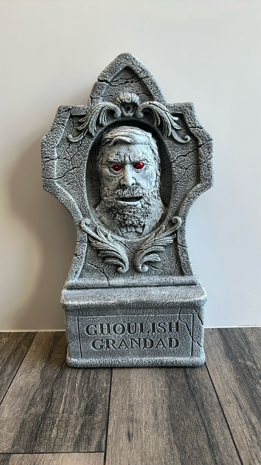 Plastic Halloween Grandpa Head Stone