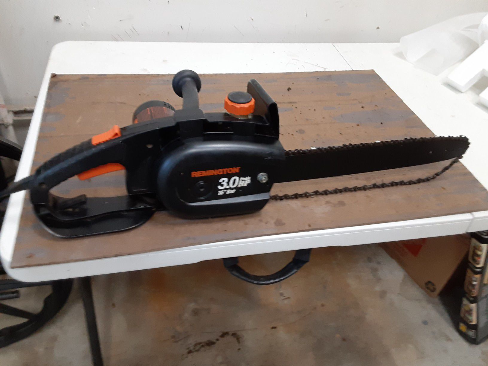 Remington electric 16 in chainsaw