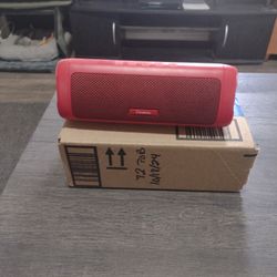 2 Bluetooth Speakers
