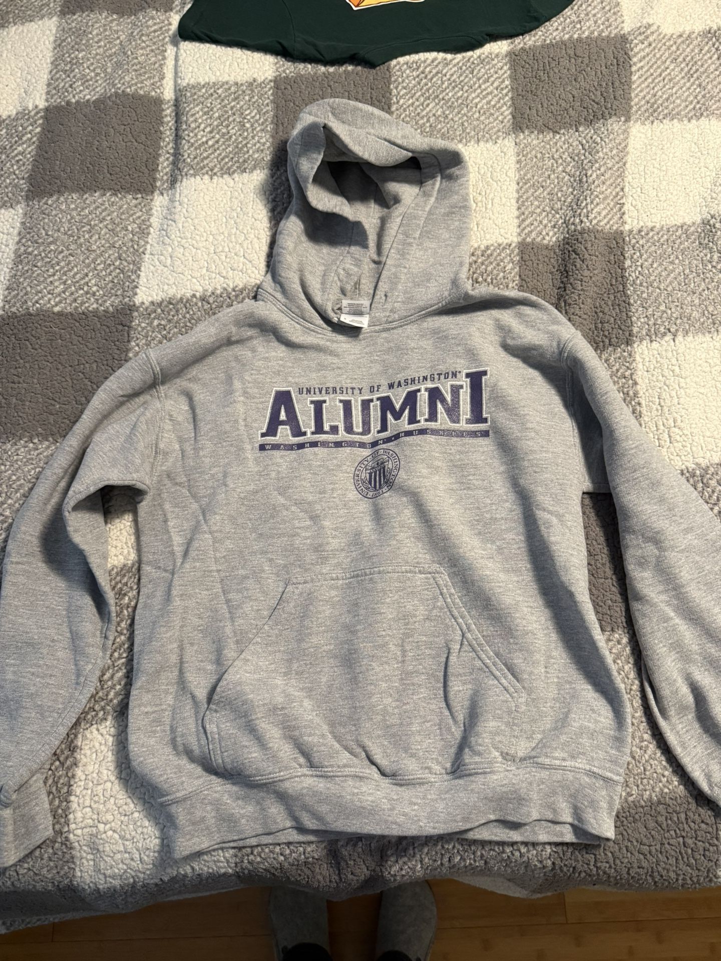 University Of Washington Alumni Sweatshirt