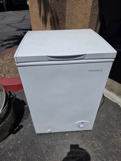 Insignia Deep freezer