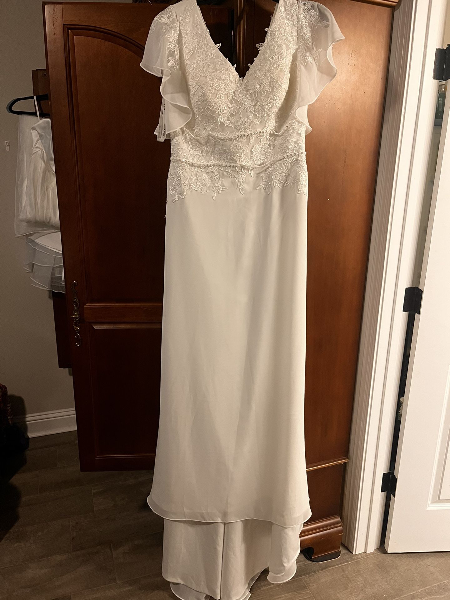 NWT, Wedding Dress, Ivory, Size 14