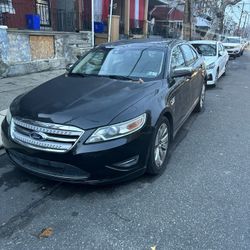 2011 Ford Taurus