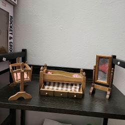 Vintage Unbranded Wooden Dollhouse Furniture 3  Bedroom Pieces