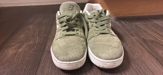 New Balance 550 Green Suede Sneakers