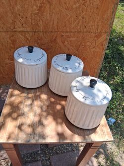 Canister set of 3 by. Robert Stanley Country kitchen
