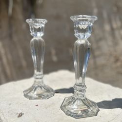 ( set of 2 ) Oscar dela Renta Chippendale Crystal Candlesticks