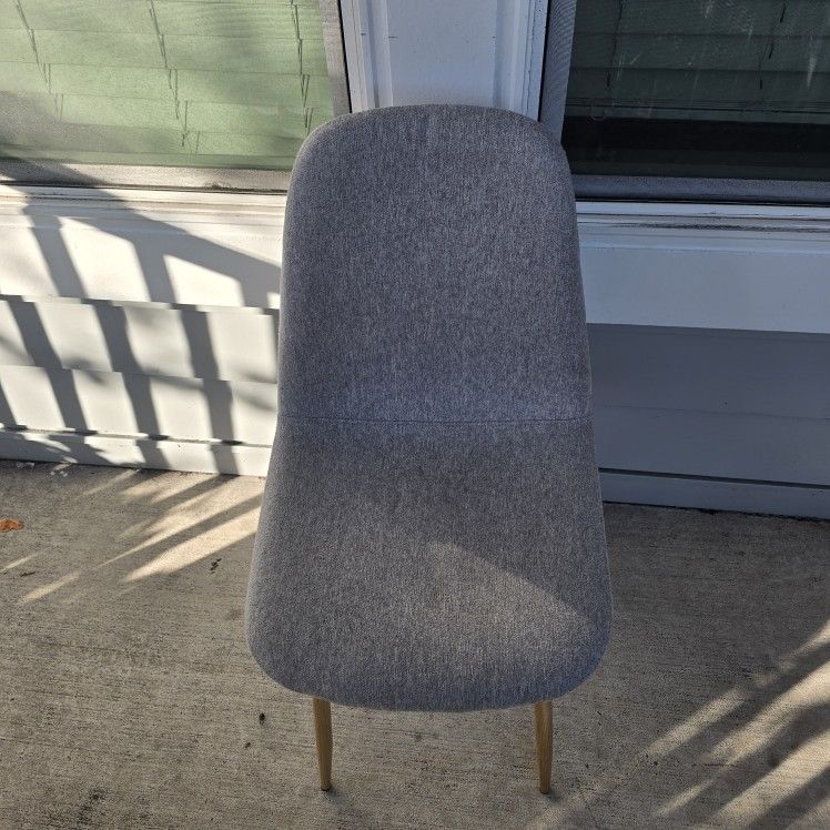 Modern Gray Upholstered Dining Chair with Wooden Legs - Elegant and Comfortable Seating