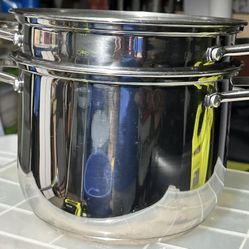 Large Pot With Strainer