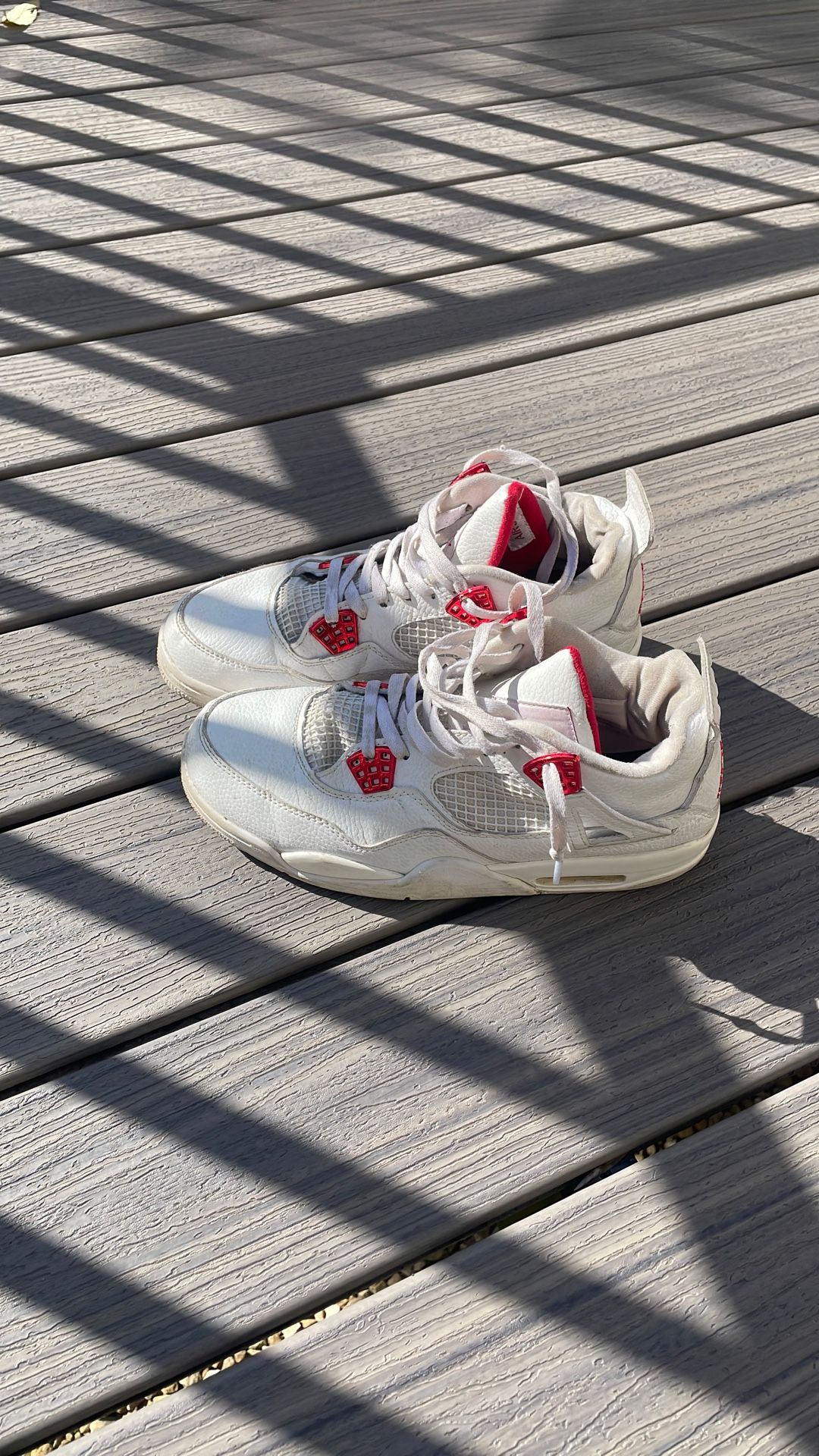 Jordan 4 Metallic Red 