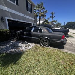 2004 Ford Crown Victoria