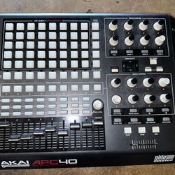 Akai APC40 