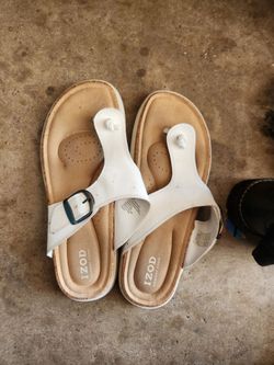 White izod womens sandals