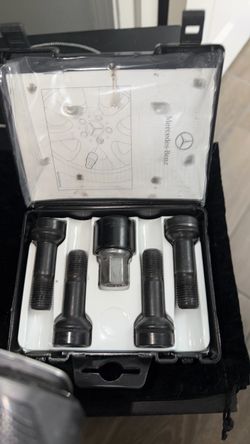 Genuine Mercedes-Benz Wheel Lock Set - Part A001(contact info removed) (M14x1.5x45mm)