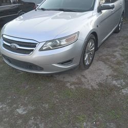 2012 Ford Taurus