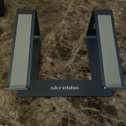 Skrebba Laptop Stand