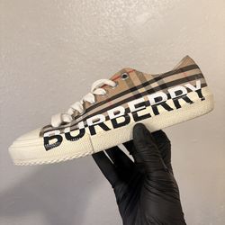 Burberry shoes