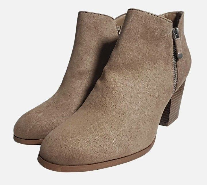 Style & Co. Taupe Brown Side Zip Round Toe Ankle Boots Size 7M
