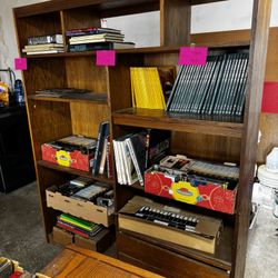 FREE STUFF (cleaning Out Garage)