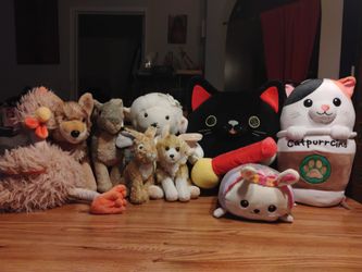 Mixed lot of stuffed animal plush toys from popular brands