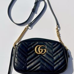 Gucci GG Marmont Matelassé Camera Bag – Black Leather