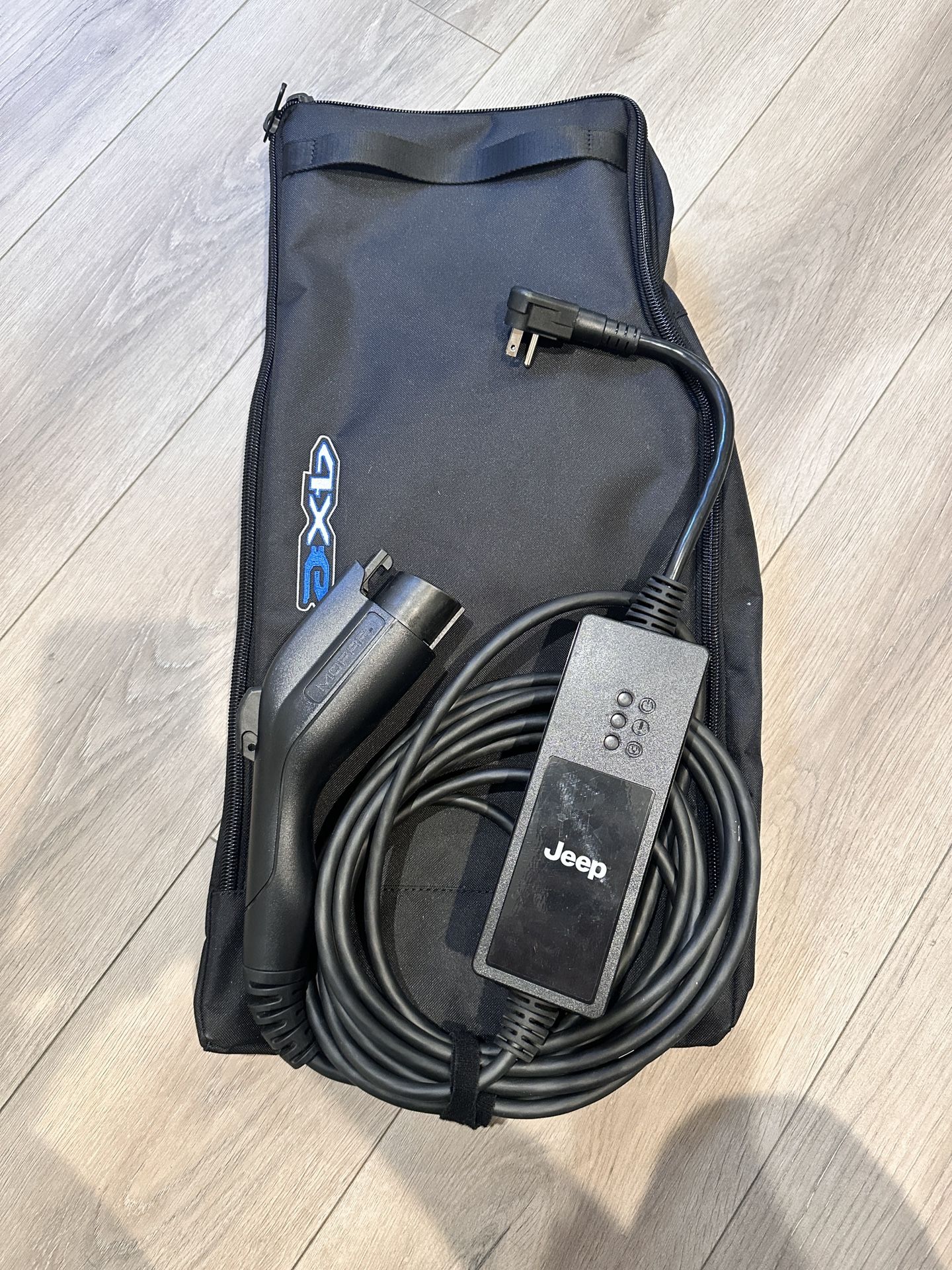 Jeep Wrangler 4xe Charger