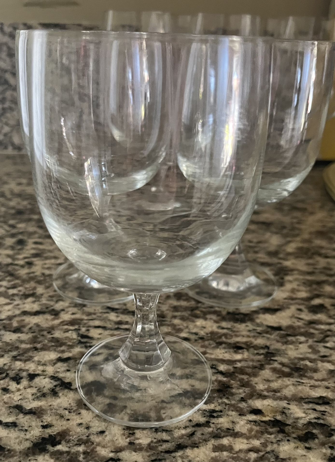 Set Of 4 & Set Of 5 ~ 9 Total Glasses 🍷