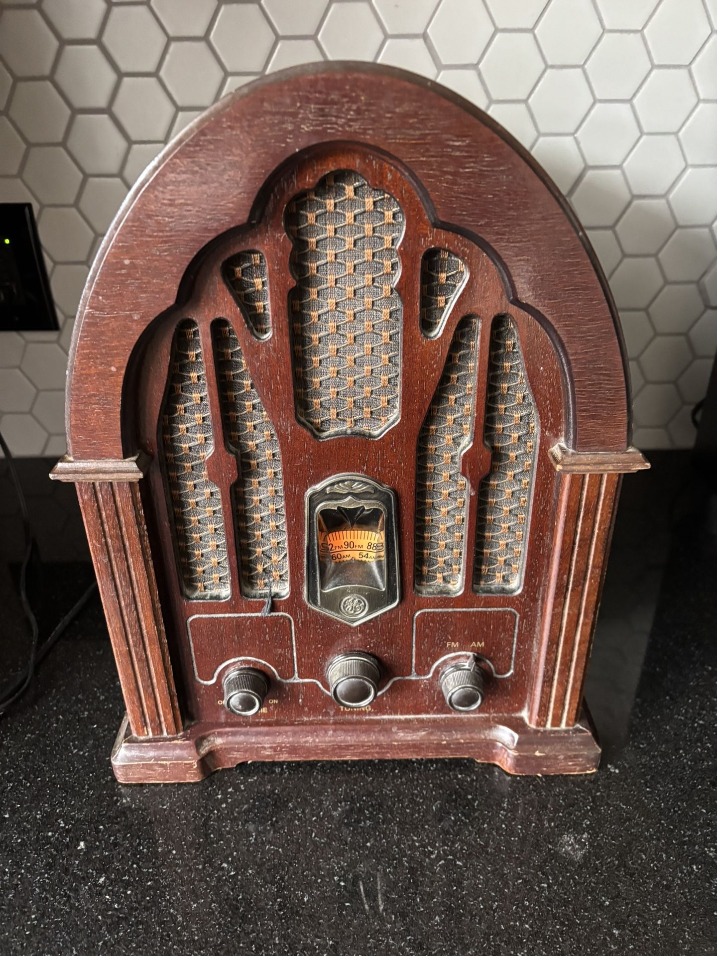 General Electric GE Reproduction Model 7-4100JA Cathedral AM/FM Radio Wood Works