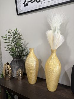 Pair of Decorative Yellow-Gold Vases